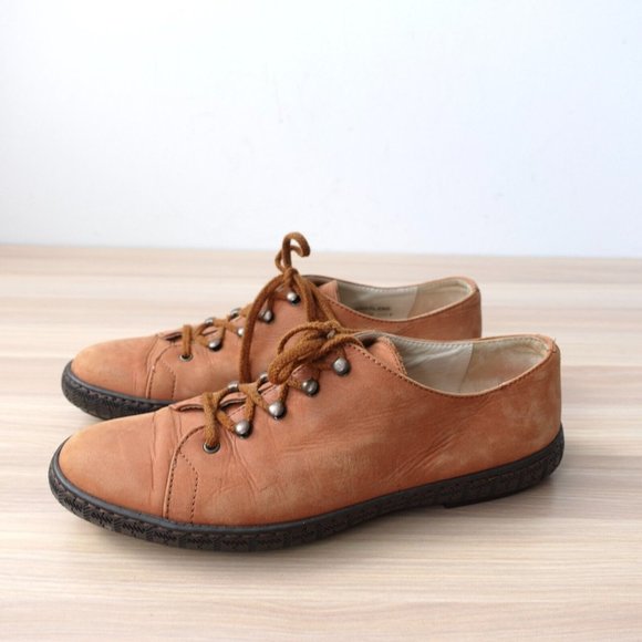 VINTAGE Bally Shoes Women Leather 7 Brown Sneakers Italian Low Tan Charlene $620 - Picture 1 of 15
